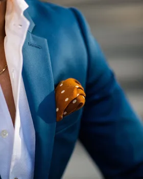 Модный дизайн, красивые мужские костюмы из полиэстера, 2 предмета (куртка + брюки) Офисный деловой костюм Traje Hombre с зубчатым отворотом, приталенный