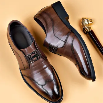 Мужская повседневная деловая кожаная обувь с вышивкой на ногах, мужские модельные туфли с острым носком D145