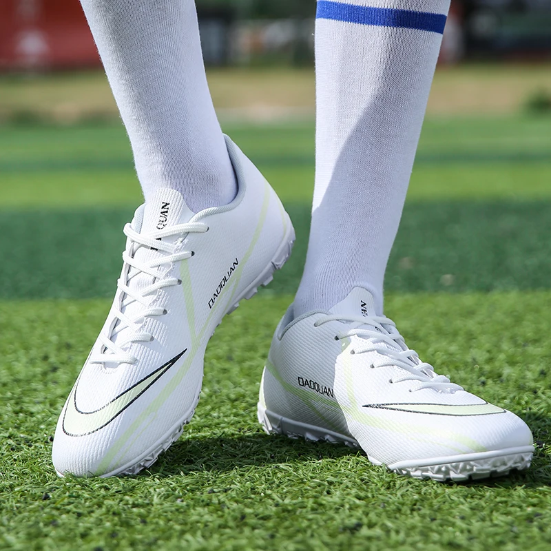 Качественная Футбольная Обувь Бутсы C.Ronaldo Прочные Футбольные Бутсы Легкие Удобные Кроссовки Для Футзала Оптом Chuteira Society