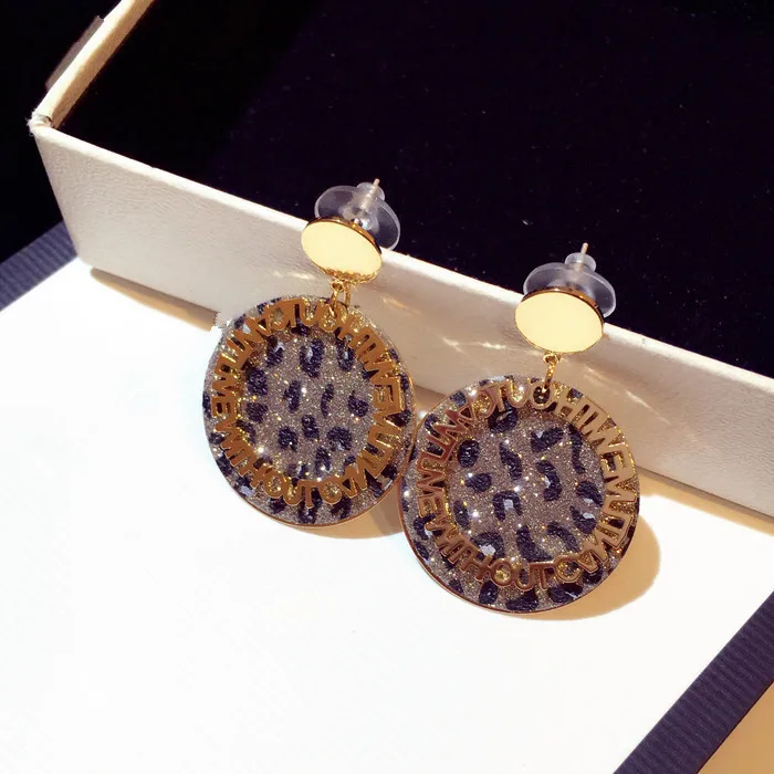 Блестящие леопардовые круглые серьги для женщин, висячие серьги с буквами, Новые Модные Корейские серьги-гиперболы