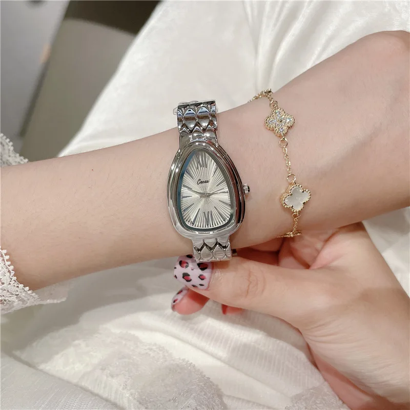 Новые кварцевые женские часы с водонепроницаемым ремешком из сплава, наручные часы в европейском стиле, часы с циферблатом в форме головы змеи