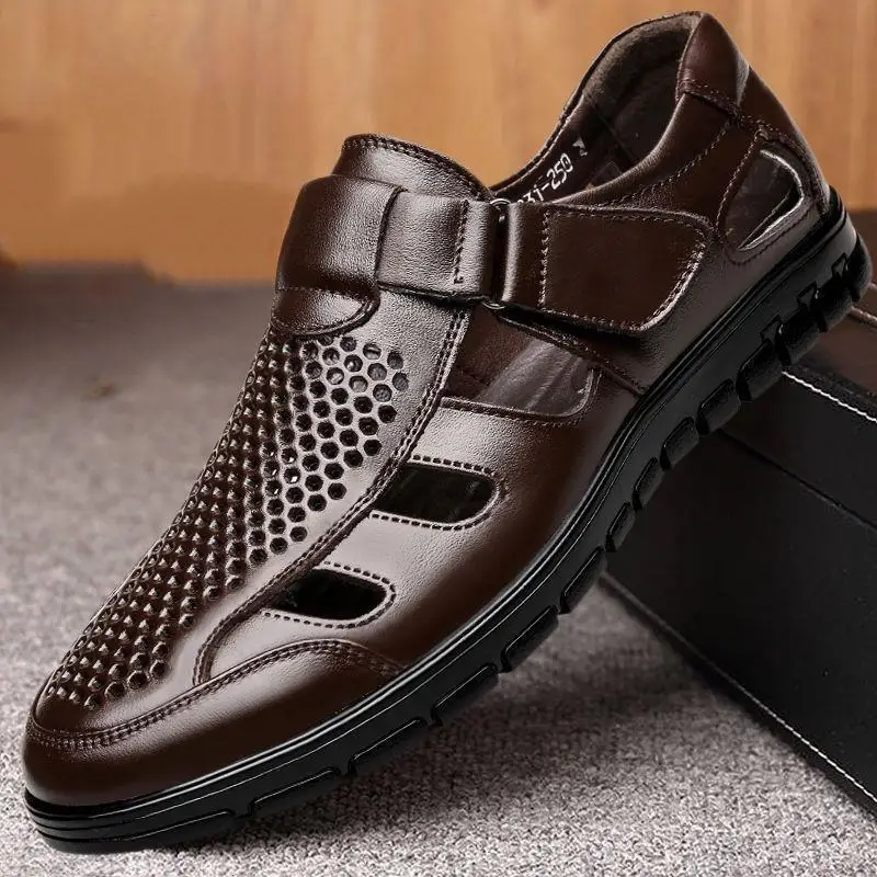 Мужские кожаные сандалии, повседневная классическая деловая обувь с круглым носком, однотонная, с отверстиями, нескользящие тапочки для ходьбы Sandalia Hombres
