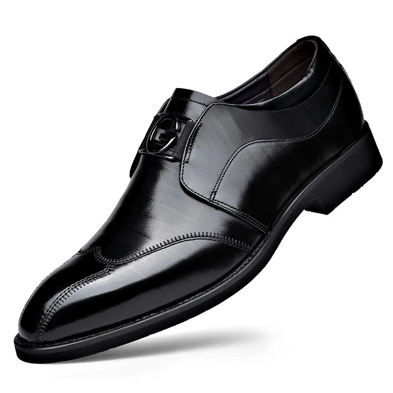 Мужская повседневная деловая кожаная обувь с вышивкой на ногах, мужские модельные туфли с острым носком D145
