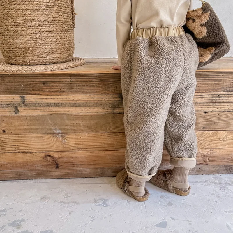 Зимние штаны для маленьких мальчиков и девочек из овечьего кашемира, повседневные брюки с эластичной резинкой на талии, теплые шерстяные брюки, детская одежда E21812
